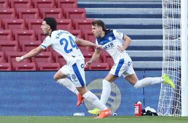  El saque de esquina lo prolonga Parada en el segundo palo ante Marc Bernal, encontrando a un Pablo Ibáñez que solamente tuvo que empujarla para firmar el 0-1. 