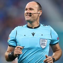 Mateu Lahoz, elegido mejor árbitro de Primera División