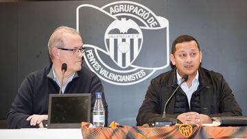 La pe?as del Valencia solicitan p¨²blicamente la destituci¨®n de Anil