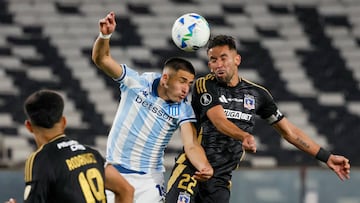 Futbol, Colo Colo vs Racing.
Fase de grupos, Copa Libertadores 2025.
El jugador de Colo Colo Mauricio Isla, derecha, disputa el balon contra Ignacio Rodriguez de Racing durante el partido de copa Libertadores por el grupo E realizado en el estadio Monumental de Santiago, Chile.
22/04/2024
Andres Pina/Photosport
Football, Colo Colo vs Racing.
Group stage, Copa Libertadores 2025.
Colo Colo’s player Mauricio Isla, right, vies for the ball against Ignacio Rodriguez of Racing during a Copa Libertadores group E match at the Monumental stadium in Santiago, Chile.
22/04/2024
Andres Pina/Photosport