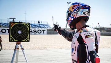 “Si corro solo me aburro”