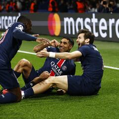 El PSG hunde al Aston Villa en el descuento