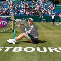 Wozniacki conquista Eastbourne tras derrotar a Sabalenka