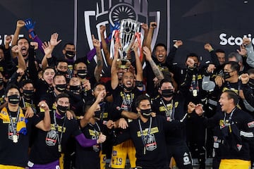     Champions Tigres Players during the game Tigres UANL (MEX) vs Los Angeles FC (USA), corresponding to the great final of the Scotiabank Champions League CONCACAF 2020, at Exploria Stadium, on December 22, 2020.

<br><br>

Jugadores de Tigres Campeones durante el partido Tigres UANL (MEX) vs Los Angeles FC (USA), correspondiente a la gran final de la Scotiabank Liga de Campeones CONCACAF 2020, en el Exploria Stadium, el 22 de Diciembre de 2020.