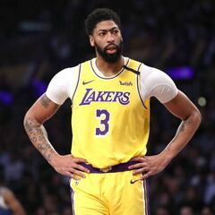 Davis sigue la estela de LeBron y llevará su nombre en la espalda