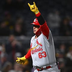 From living out of his car to playing in the MLB: Yohel Pozo’s from rags to riches story “We were homeless in 2020″