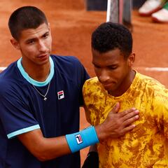 Auger-Aliassime sigue en crisis