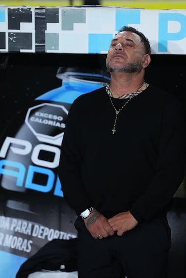 Guido Pizarro inaugura su “club”