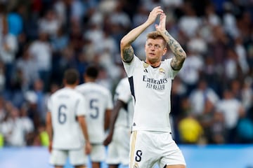 Dueño y señor del dorsal 8 en el Real Madrid. Nadie ha llevado más veces el dorsal 8 a la espalda que el futbolista teutón. Desde su fichaje en verano de 2014, con el Mundial recién conseguido con Alemania, Toni Kroos fue clave en un Real Madrid hegemónico en Europa, campeón en 2016, 2017, 2018 y 2022, donde formó un centro del campo inolvidable para los madridistas formado por el alemán, Modric y Casemiro.