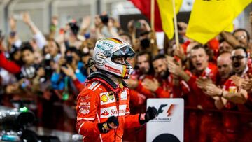 Vettel manda y Alonso se retira