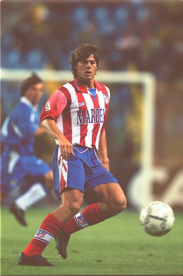 Lateral izquierdo italiano. Llegó en 1998 al Atético de Madrid, procedente de la Fiorentina, recomendado por el entrenador de ese año, Arrigo Sacchi, que firmó a otros jugadores que conocía del fútbol italiano como Torrisi, Venturín y Jugovic. La temporada siguiente fue traspasado al Parma.