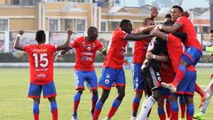 Jugadores del Pasto celebrando la clasificaci&oacute;n a cuartos de final de Copa &Aacute;guila.