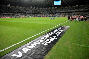 Pancanta antes del inicio del encuentro entre el Clube Atlético Mineiro y el Club Athletico Paranaense.