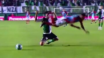 ¿Mal cobrado? El polémico penal de Vittor en su debut en Banfield