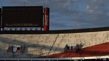 Dudas por el estado del campo de juego en el Monumental