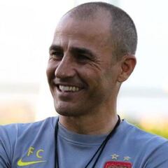 Cannavaro vuelve a Europa: “Quiero entrenar aquí”