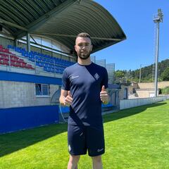 Manu Hernando refuerza la defensa del Amorebieta