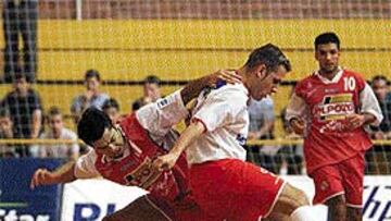 <B>BATALLA.</B> La semifinal entre ElPozo y Martorell no ha tenido tregua.