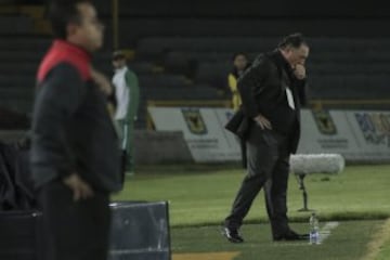 Estas son las mejores imágenes del 0-0 entre Millonarios y Envigado. El gol 5000 no llegó y El Campín se va sin celebrar. 