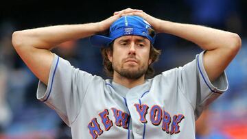 La mala suerte se est&aacute; cebando tanto con los New York Mets que sus aficionados intentan buscar alguna raz&oacute;n l&oacute;gica para tanto infortunio.