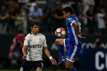 Las imágenes de la ingrata visita de la U a Corinthians