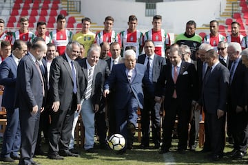 Mahmoud Abbas visitó al plantel de Palestino durante la jornada de hoy. Estas fueron las mejores postales que dejó el encuentro.