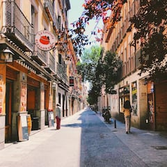 ¿Los locales comerciales tienen que pagar los gastos en una comunidad de propietarios? Esto dice la Ley de Propiedad Horizontal en España