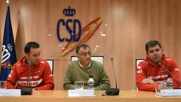 Farrés y Puertas junto a Luis Villanueva en el CSD.