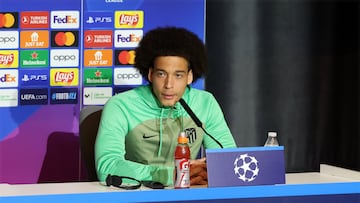 Witsel, en rueda de prensa.