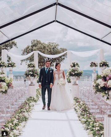 El paso 26 de mayo la pareja se dio el sí quiero en una finca situada en la Comunidad de Extremadura. Una boda que contó con amigos, familiares y compañeros de la Selección Española de Fútbol.