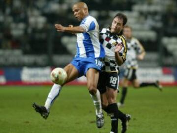 Pedro Santos con la camiseta del Boavista en un amistosos frente al Málaga.
Santos fue el primer jugador venezolano en jugar la Champions, lo hizo en el club portugués.