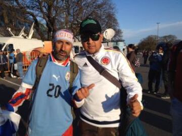Los hinchas colombianos esperan un triunfo de la Selección en el Estadio Centenario de Montevideo