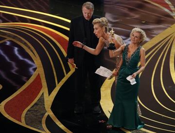 'El vicio del poder': Oscar al mejor maquillaje y peluquería. Greg Cannom, Kate Biscoe y Patricia Dehaney recogieron el premio.