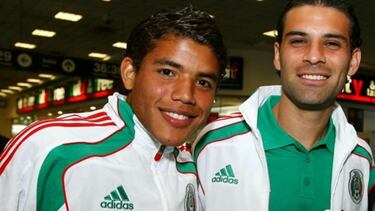 Héctor Herrera y Jesús Corona con grupo accesible en Champions League