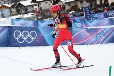 Ana Alonso durante la prueba del relevo mixto de esquí de montaña.