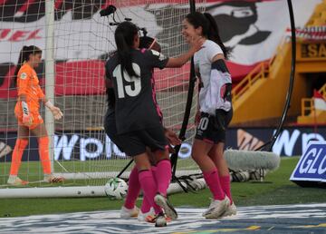 Independiente Santa Fe se impuso sobre América de Cali y se coronó, por segunda vez, campeón de la Liga BetPlay Femenina. Fany Gauto y Nubiluz Rangel anotaron los goles de la victoria. El marcador global terminó 4-1. 