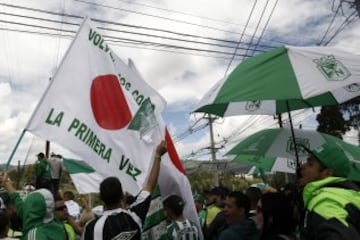 En imágenes el apoyo masivo de la hinchada a Atlético Nacional