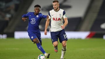 Callum Hudson-Odoi y Dier.