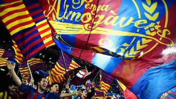 BARCELONA, SPAIN - MARCH 08:  Barcelona fans shows their support prior to the UEFA Champions League Round of 16 second leg match between FC Barcelona and Paris Saint-Germain at Camp Nou on March 8, 2017 in Barcelona, Spain.  (Photo by Laurence Griffiths/G