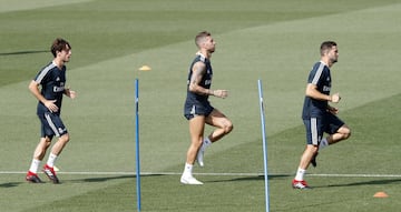 Odriozola, Sergio Ramos y Nacho. 