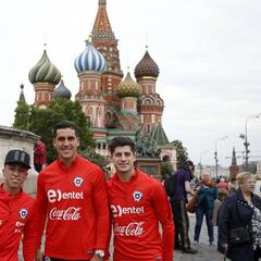 Así fue el paseo del plantel de la Selección por la Plaza Roja