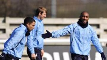 <b>CENTRADOS. </b>Lennon, Pavlyuchenko y Defoe, entrenándose ayer.