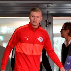 El Salzburgo reconoce contactos con el Dortmund por Haaland