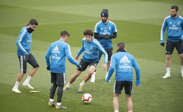 Buen ambiente en el entrenamiento del Real Madrid