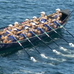 A Coruña abre una nueva temporada de traineras