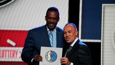 May 12, 2025; Chicago, Illinois, US; Rolando Blackman of the Dallas Mavericks poses with Mark Tatum NBA Deputy Commissioner after winning the the first pick during the 2025 NBA Draft Lottery at McCormick Place. Mandatory Credit: David Banks-Imagn Images