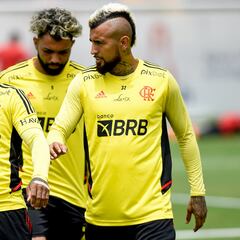 Arturo Vidal y Erick Pulgar reciben una pésima noticia