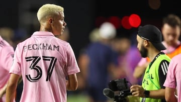 El hijo del legendario David Beckham tuvo algunos minutos de acción en la goleada del conjunto blaugrana en Lockhart Stadium.