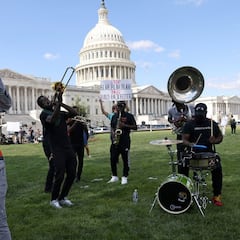 Can you get a Social Security Card with a green card?