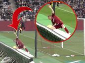 Solo Iniesta lo hace: asistió a Podolski antes de caerse